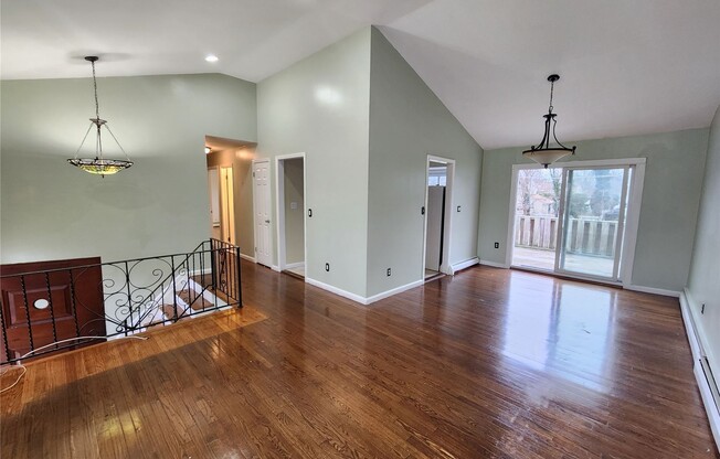 101 OAK ST
