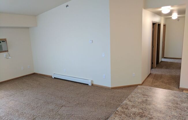 3 beds, 2 baths, 1,170 sqft, $1,380, Unit 5160-311