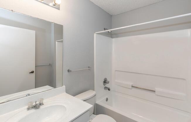 2 beds, 2 baths, 858 sqft, $1,407