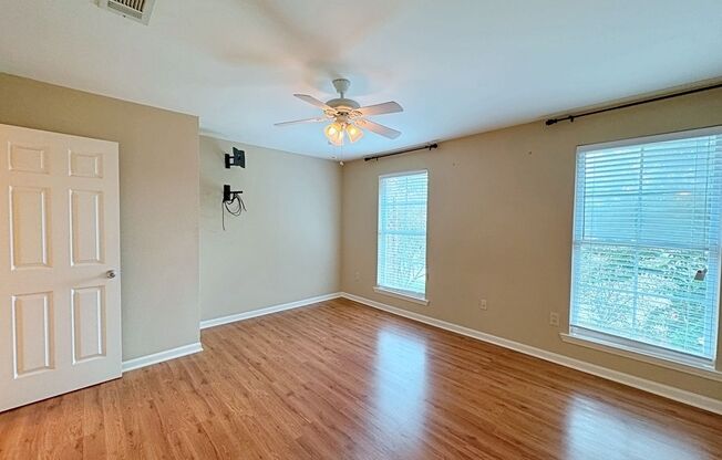 2 beds, 2.5 baths, $1,750