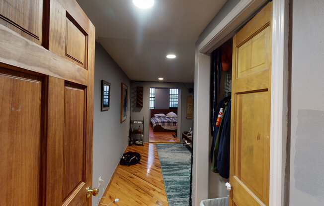 4 beds, 2 baths, $10,500, Unit 2FL