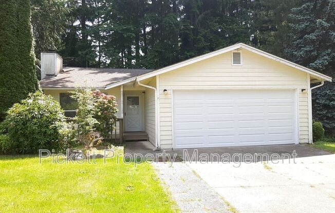 1504 NW LAKEHILL CIR