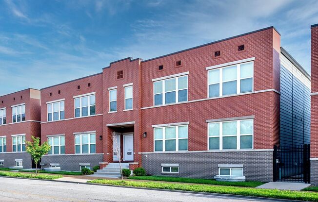 Updated 2 Bed 2 Bath Near SSM Cardinal Glennon, St. Louis University
