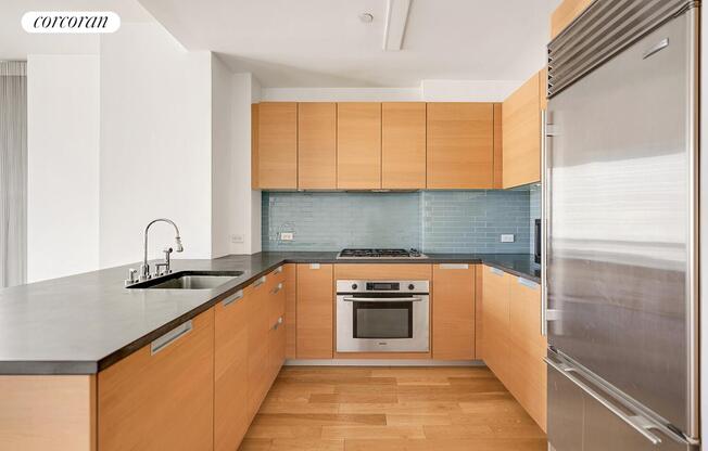2 beds, 1.5 baths, 919 sqft, $7,500, Unit 8J