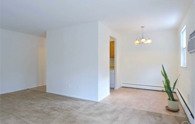 Ridgeway Court Apartments