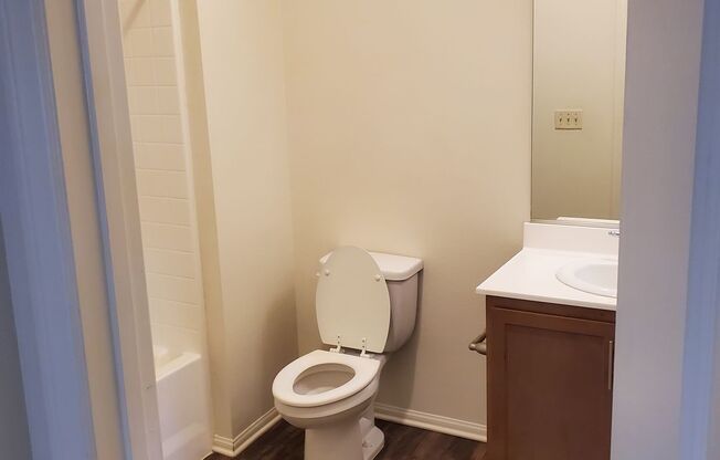 2 beds, 2 baths, 1,086 sqft, $2,200, Unit 64204