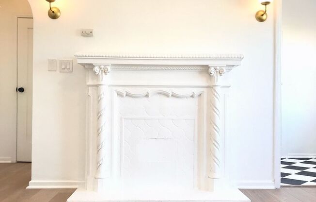 4453 W 4th St