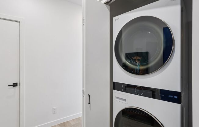 2 beds, 1 bath, 786 sqft, $2,167, Unit 301