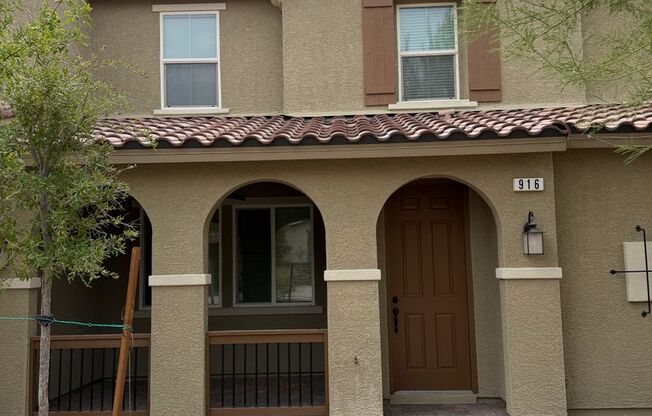 AMERICANA Property Mgmt - Beautiful 2 story 3-Beds Townhouse in Tule Springs