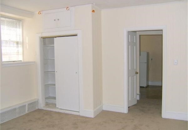 1064 Beacon St Apt B