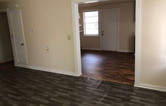 3 beds, 1 bath, $850