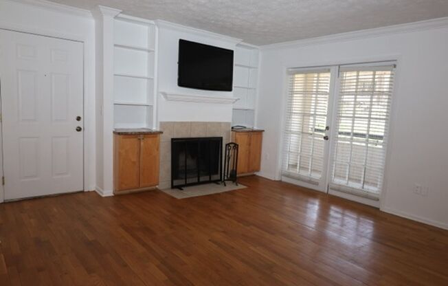 2 bed 2 Baths Condominium-Rent (*2nd Month Rent 1/2 off Special )