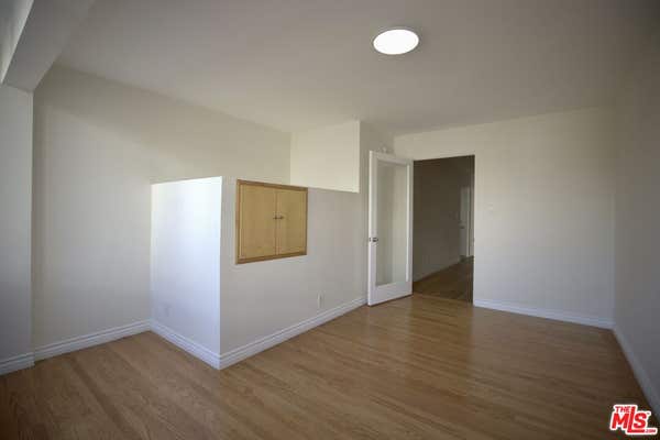 1233 Barry Ave Apt 202