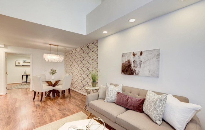 1201 E West Hwy Apt 218