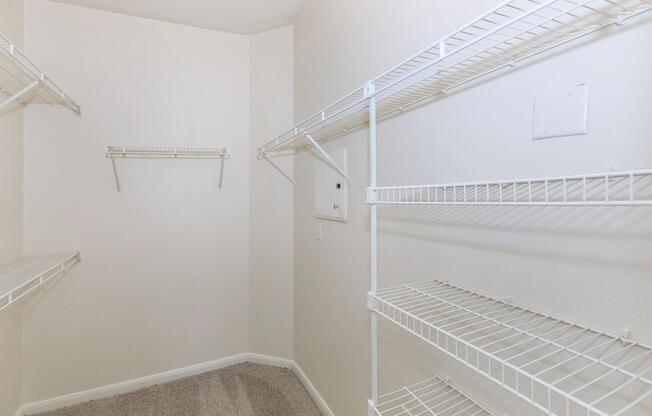 3 beds, 2 baths, 1,261 sqft, $1,495