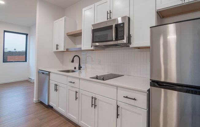 Studio, 1 bath, 411 sqft, $1,400, Unit 317