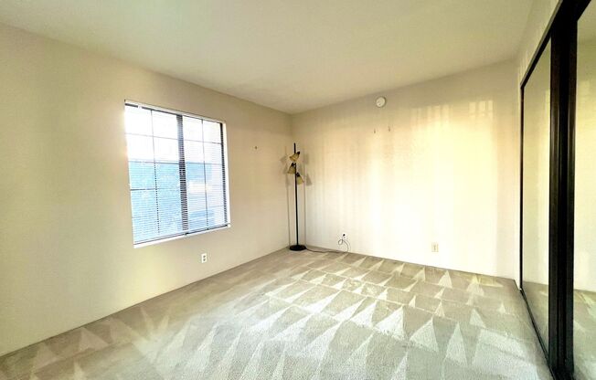 2 beds, 2 baths, $2,495, Unit UNIT Q123