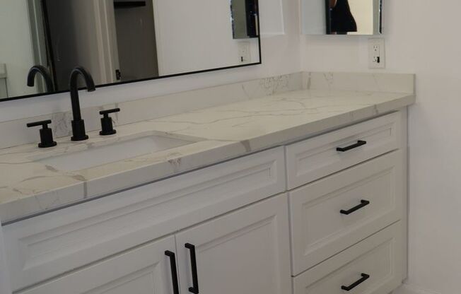 2 beds, 2 baths, $2,495, Unit # 18