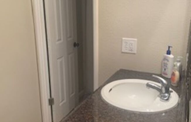 2 beds, 1 bath, $1,750, Unit 108