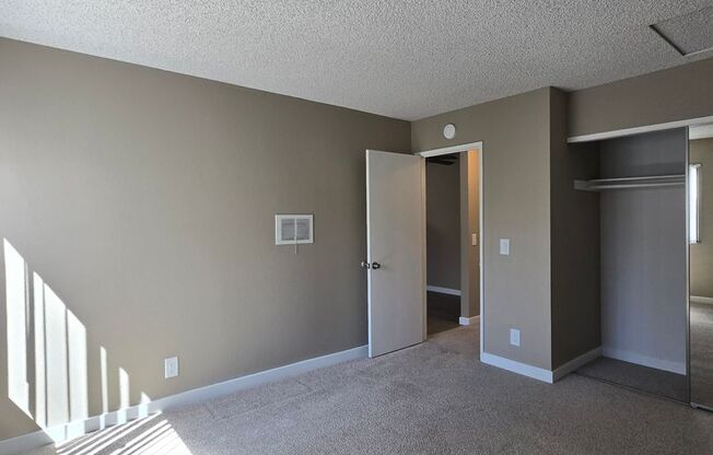 1 bed, 1 bath, 640 sqft, $1,995, Unit 648 - 71