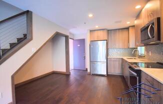 930 NW Naito Pkwy Unit K14