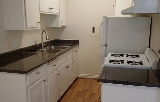 2 beds, 2 baths, $2,395