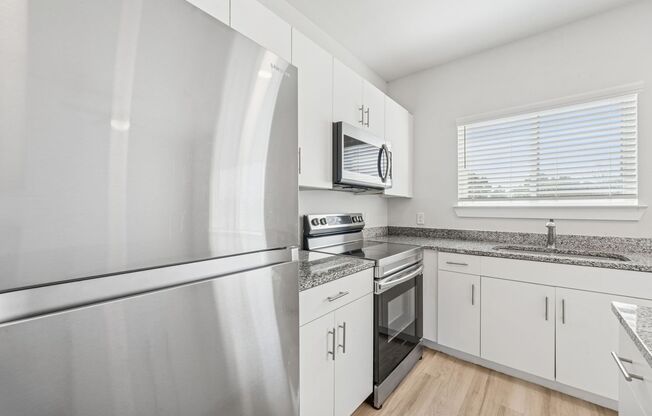 3 beds, 2 baths, 1,134 sqft, $1,595, Unit 914