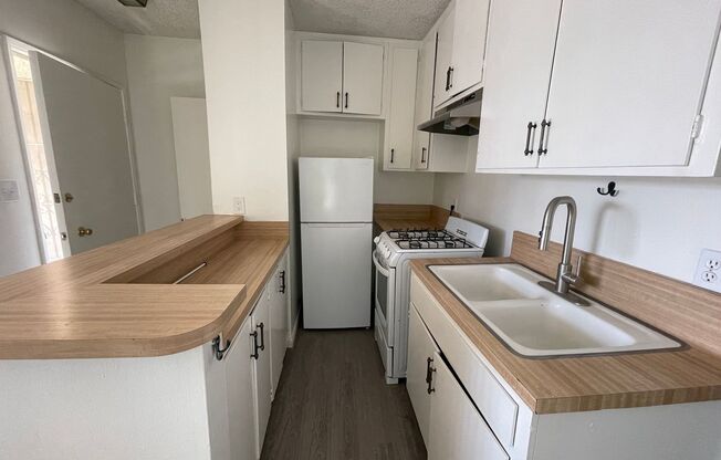 1 bed, 1 bath, 987 sqft, $2,095