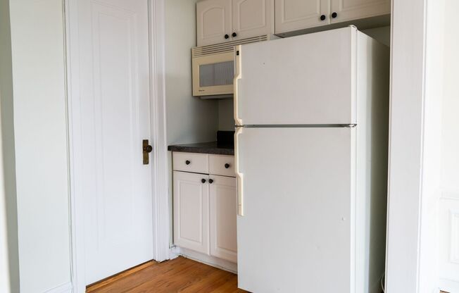 1 bed, 1 bath, 450 sqft, $1,550, Unit 4545-401