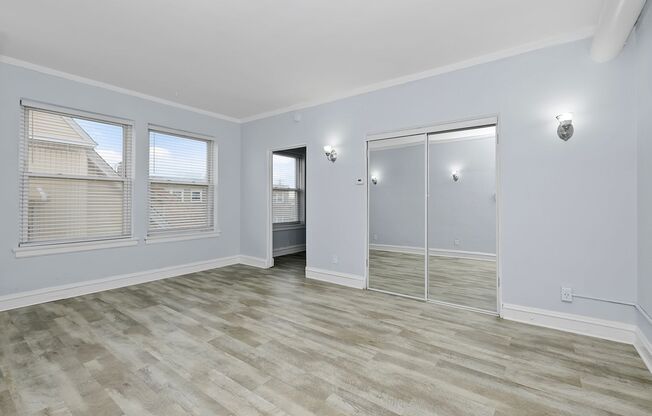 2324 W 111th