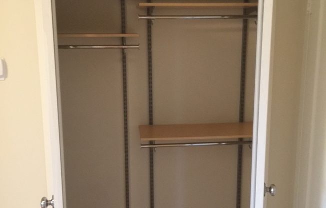 1 bed, 1 bath, 600 sqft, $4,000, Unit 0725