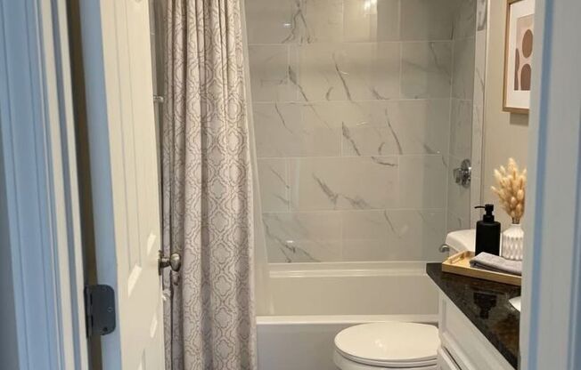 2 beds, 1 bath, 680 sqft, $2,500, Unit 15-31