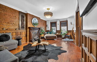 689 MACON ST