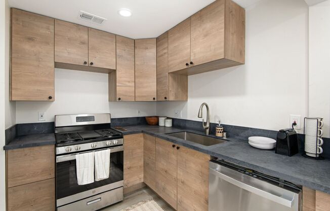 2 bedrooms 1 bath home in San Diego-Imperial Beach.