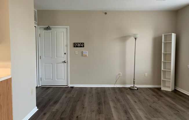 2 beds, 1 bath, $1,575, Unit T