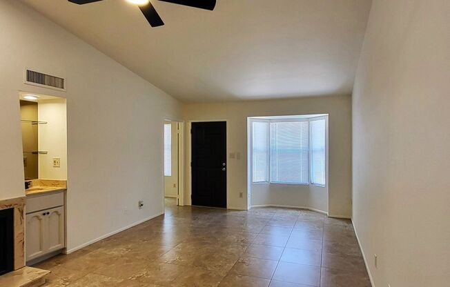 **AFFORDABLE 2 BEDROOM CONDO IN WEST PHOENIX – READY TO RENT!**