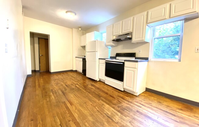 840 Huntington Ave.