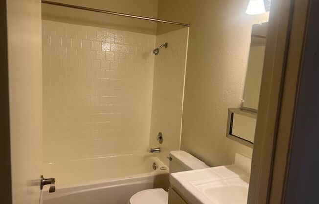 2 beds, 1 bath, 730 sqft, $1,600, Unit 151