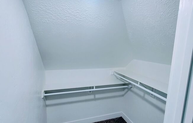 4 beds, 3 baths, $2,695