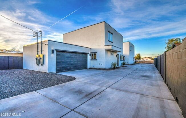 Versatile home in the heart of Phoenix