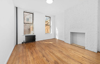 273 E 10 ST