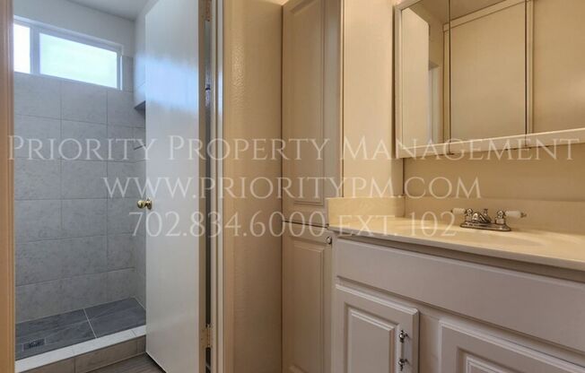 GREAT 3 BEDROOM SINGLE STORY IN THE SOUTHWEST - NO HOA'S!!!