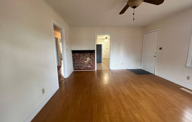 3 beds, 1 bath, $1,200