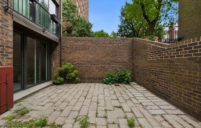 Spacious Three Bedroom Townhome in Society Hill!