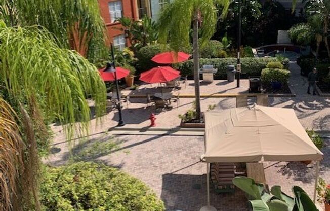 Hyde Park SOHO | 2BR/2BA Condo