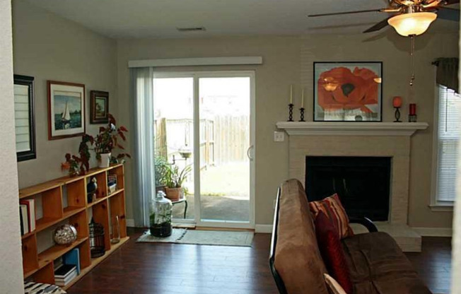 1374 BATTLEFORD DR