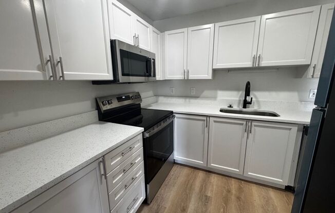 2 beds, 1 bath, 975 sqft, $1,990, Unit 510