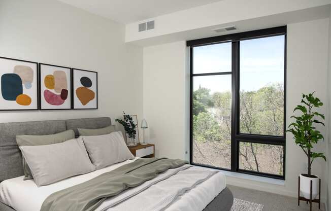 Gorgeous Bedroom at The Hill Apartments, Minnesota, 55103