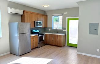 1 bed, 1 bath, 598 sqft, $1,195, Unit Unit B (LWR)