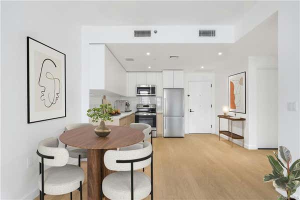 1 bed, 1 bath, 569 sqft, $3,370, Unit PH1